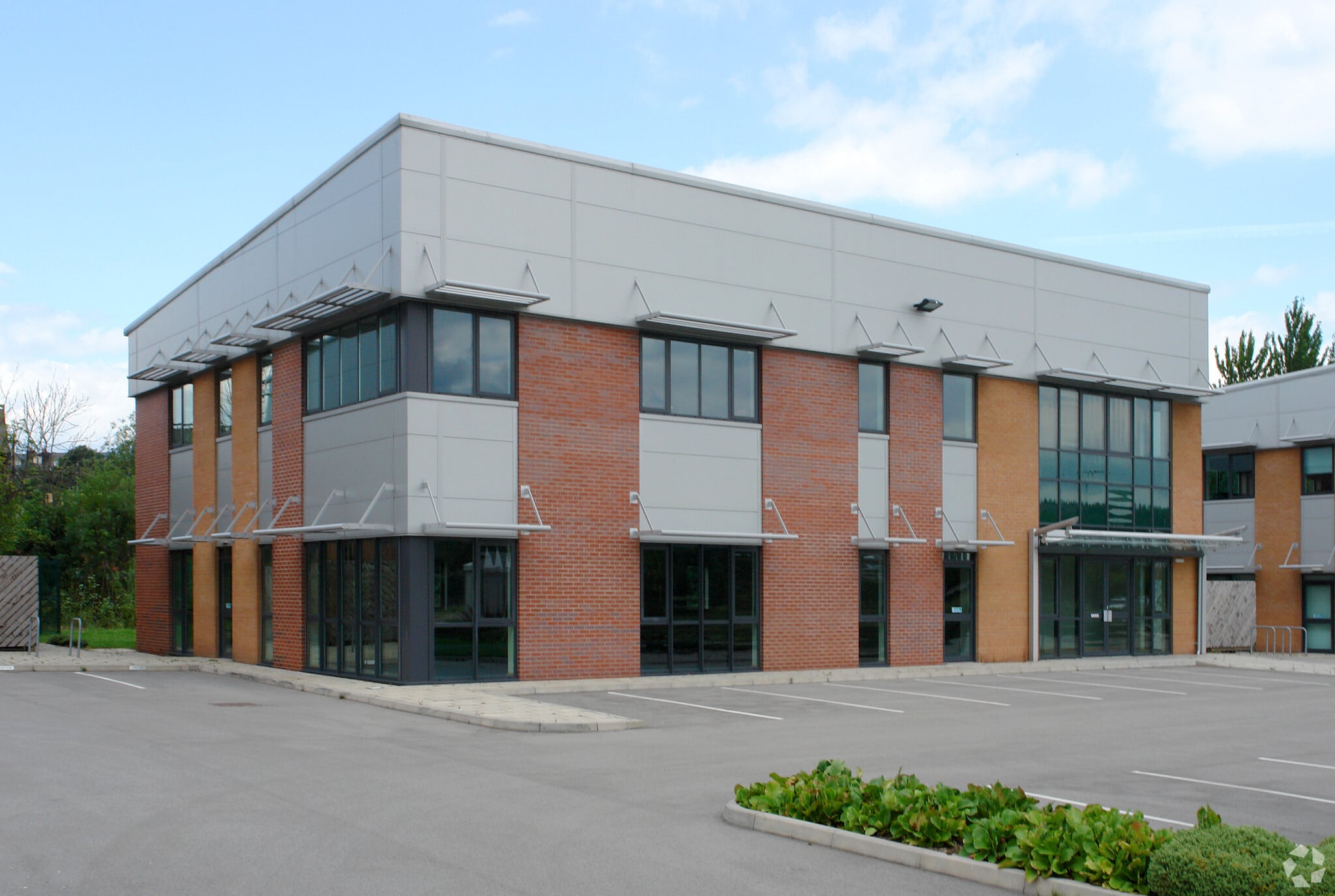 1-2 Broadfields Clos, Sheffield for sale Primary Photo- Image 1 of 3