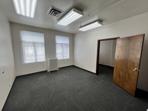 153-191 High St SE, Salem, OR for lease Interior Photo- Image 2 of 5