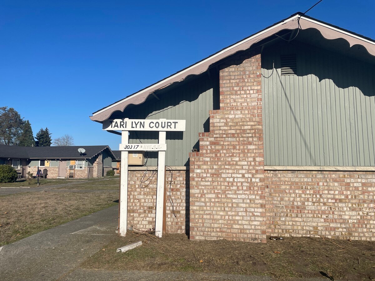 303 17th St, Auburn, WA 98002