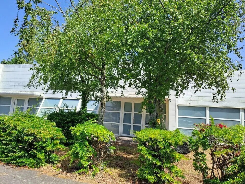 Flex in Nantes for sale Building Photo- Image 1 of 4