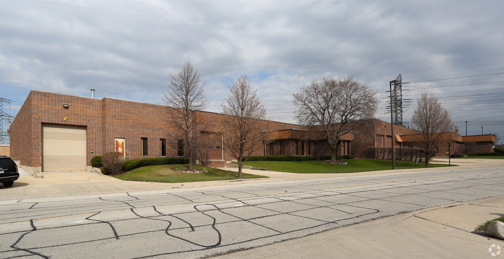 300330 Lively Blvd, Elk Grove Village, IL 60007