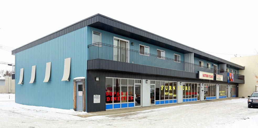 11928 127th Ave NW, Edmonton, AB for sale - Primary Photo - Image 1 of 1