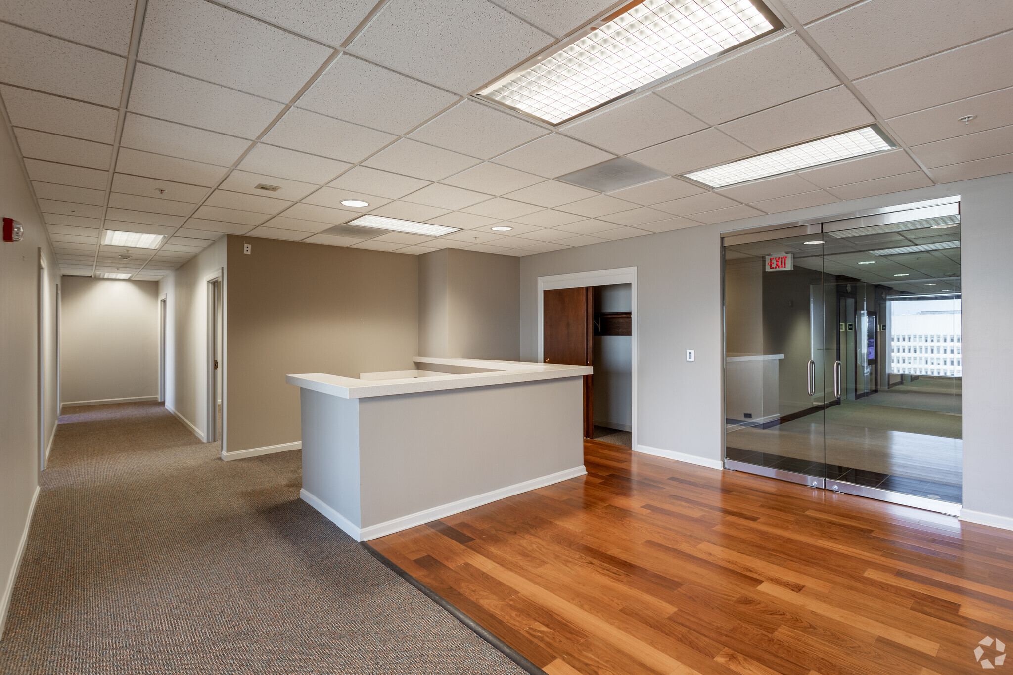 1100 Main St, Kansas City, MO for lease Interior Photo- Image 1 of 5