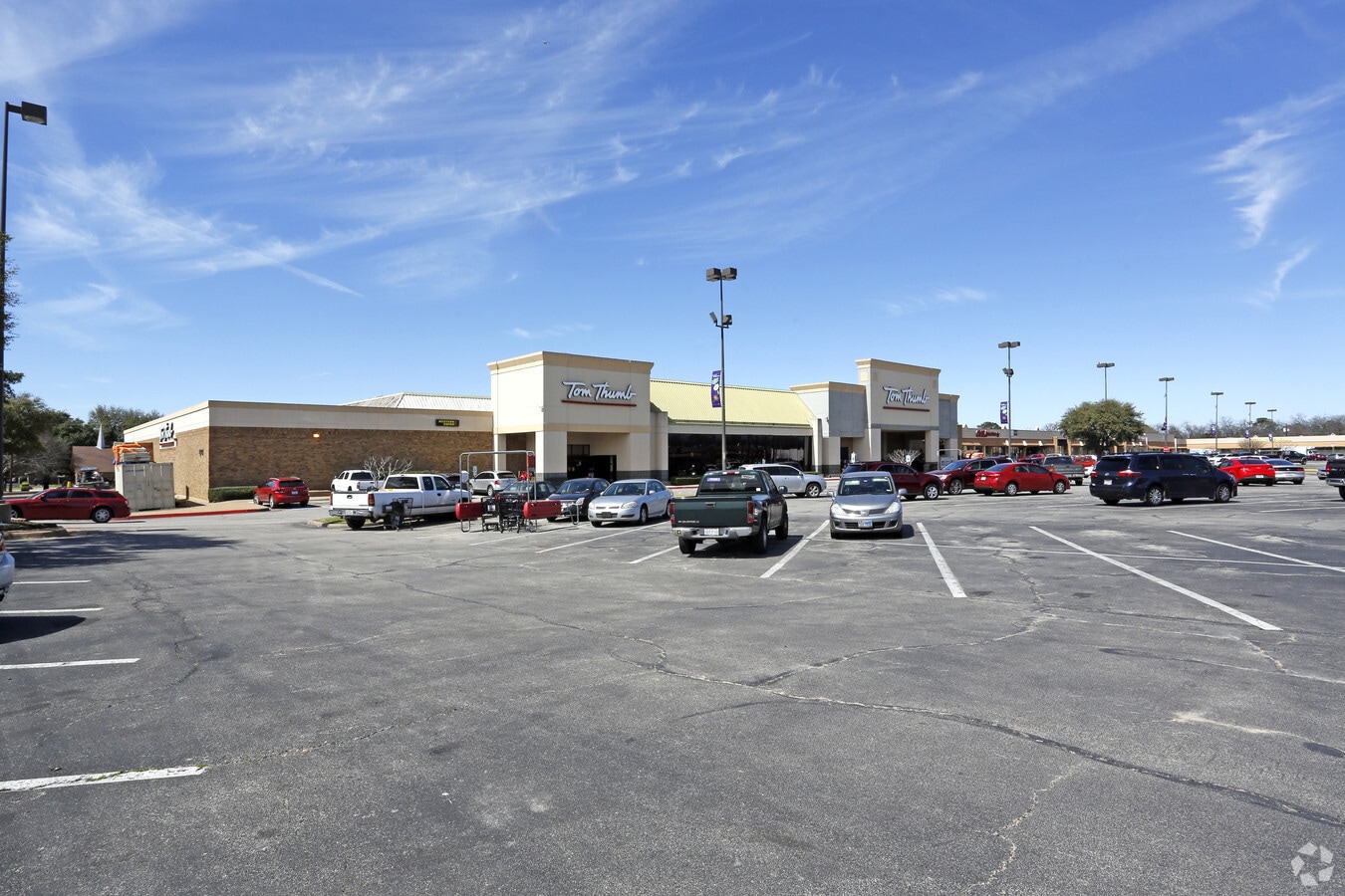 1701 W Randol Mill Rd, Arlington, TX 76012