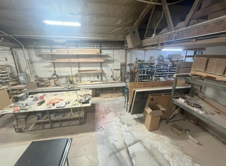 5245 W Diversey Ave, Chicago, IL for lease - Building Photo - Image 3 of 13