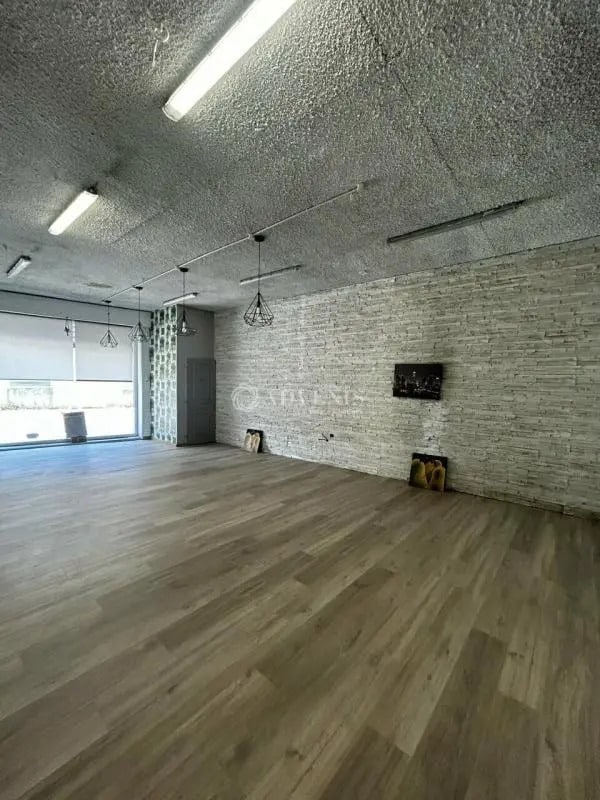 Location Commerce 120 m²