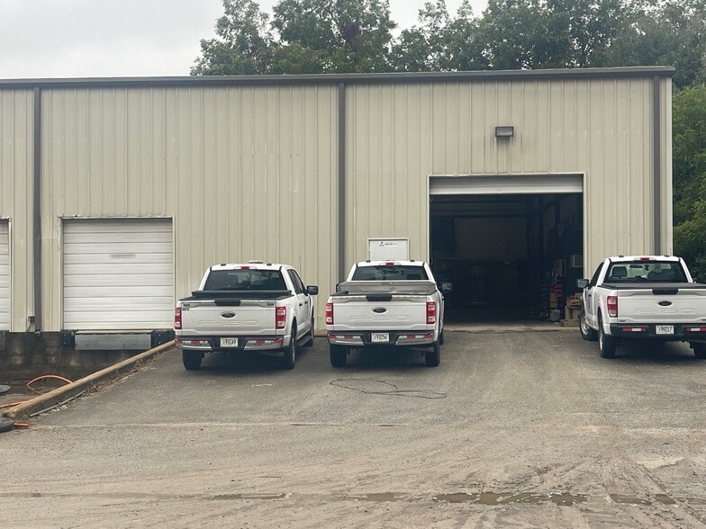 71 Fairway Blvd, Jackson, TN for lease - Building Photo - Image 2 of 6