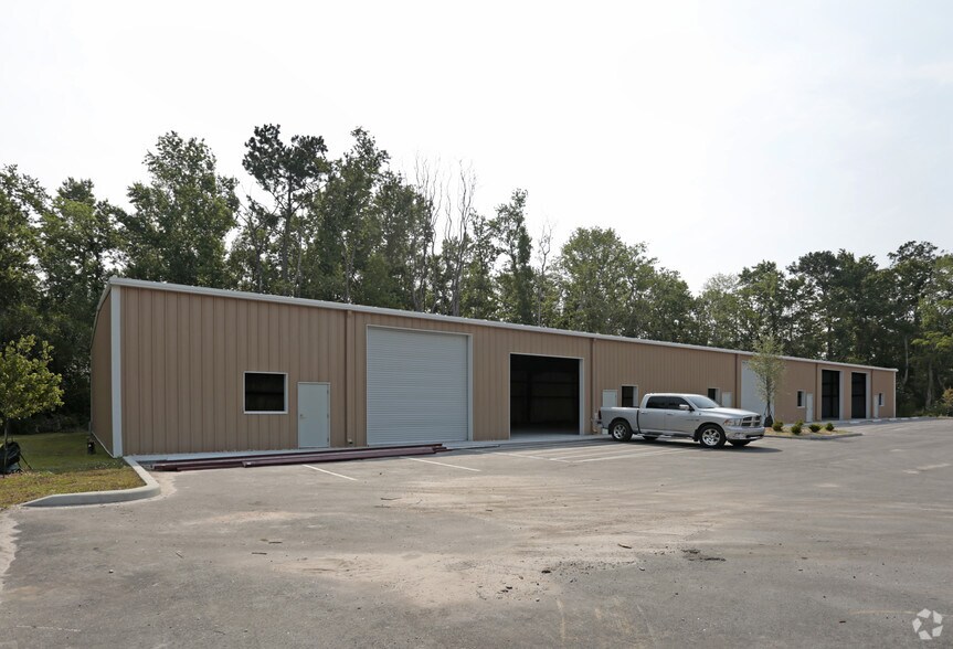 2258 Constitution Dr, Orange Park, FL for lease - Primary Photo - Image 1 of 6