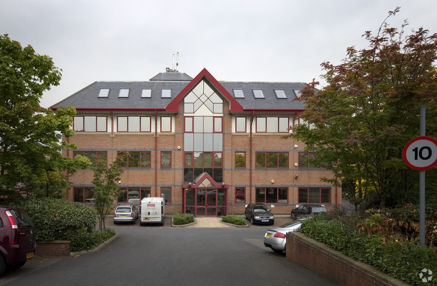 Lister Hl, Leeds for lease - Primary Photo - Image 2 of 2