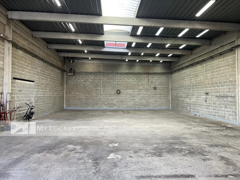 Flex in Argenteuil for lease - Interior Photo - Image 3 of 6