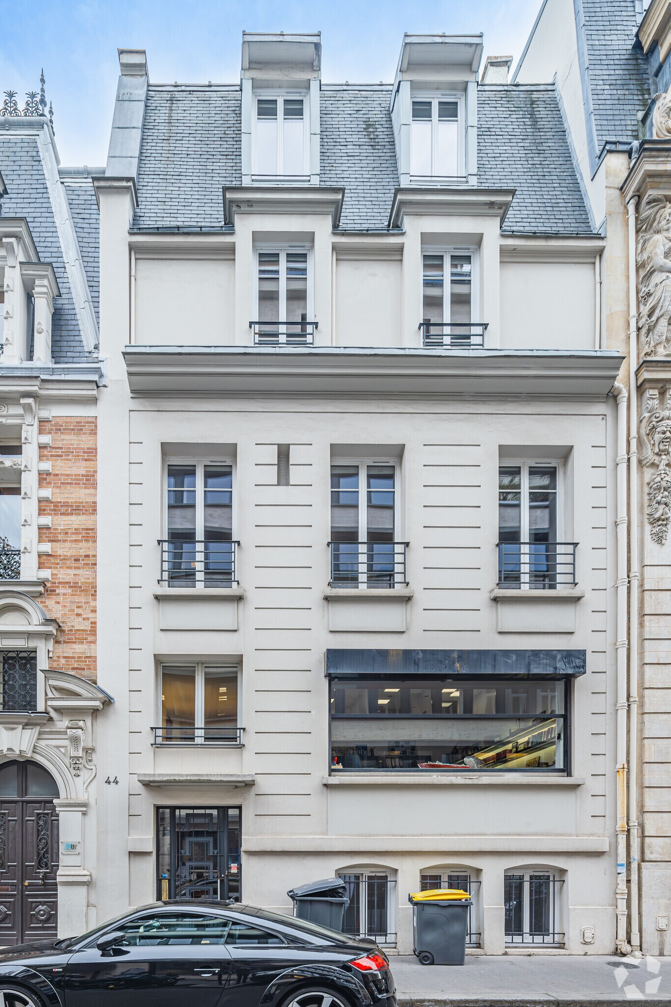 44 Rue Fortuny, Paris for lease Primary Photo- Image 1 of 4