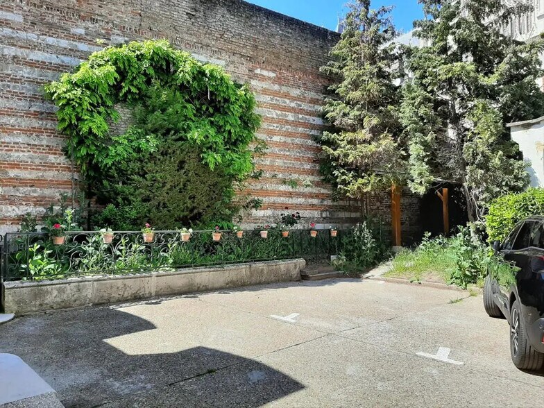 Office in Amiens for lease - Building Photo - Image 3 of 12