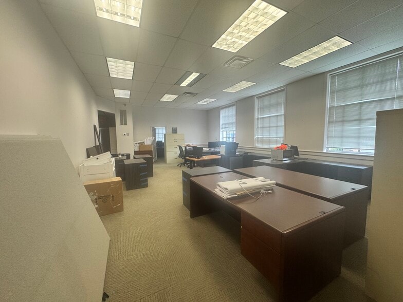 360 Grove St, Bridgewater, NJ for lease - Building Photo - Image 3 of 6