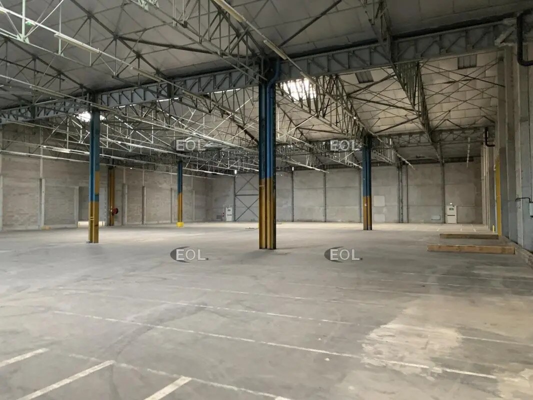 Industrial in Nîmes for lease Interior Photo- Image 1 of 8