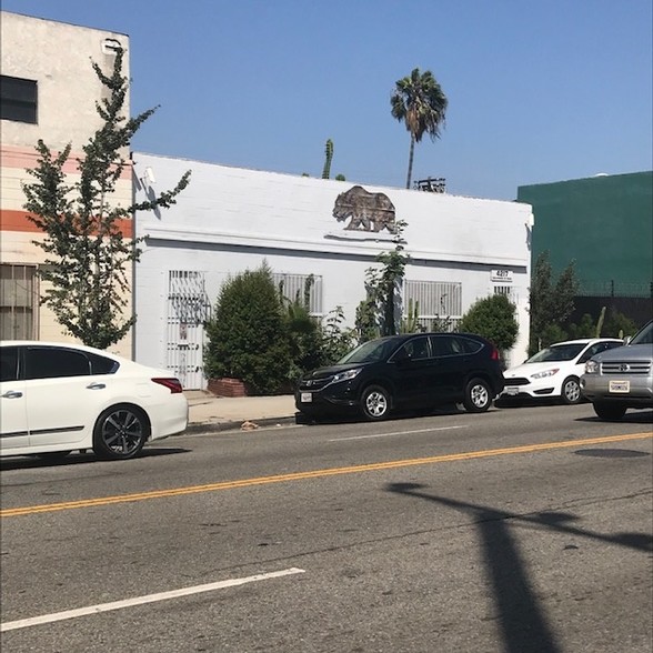 4217 W Jefferson Blvd, Los Angeles, CA for sale - Building Photo - Image 1 of 1