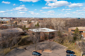 10285 Yellow Circle Dr, Hopkins, MN - aerial  map view