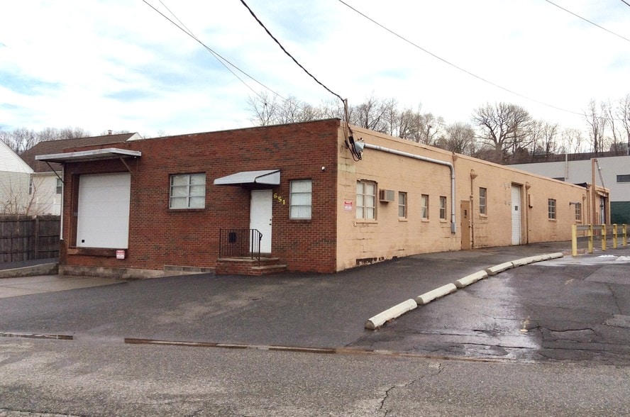 651 Industrial Rd, Carlstadt, NJ 07072
