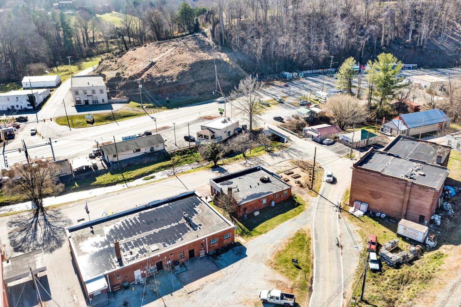 100 Main, Boones Mill, VA 24065 Brick Office / Retail Building