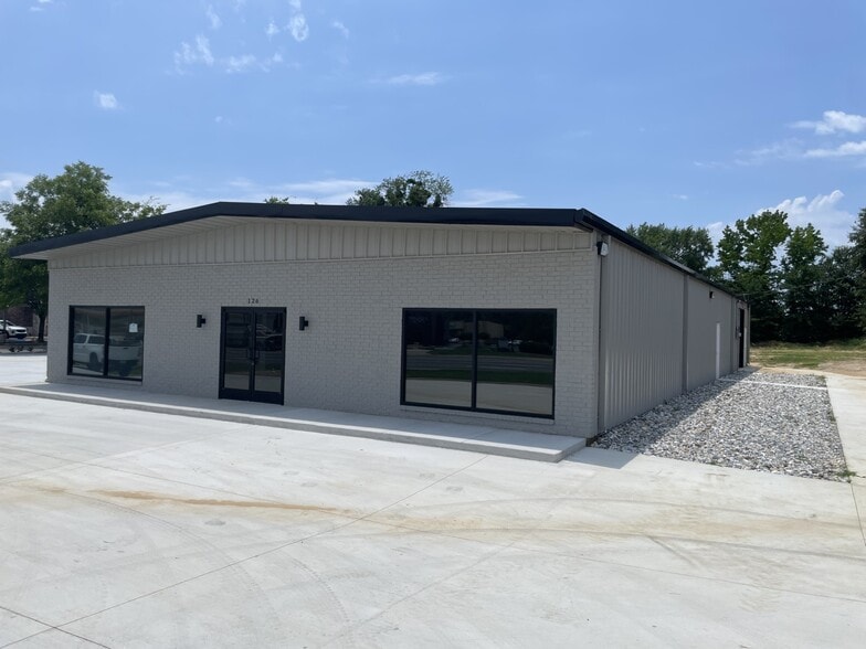 126 N Northwest Loop 323, Tyler, TX for lease - Building Photo - Image 2 of 4
