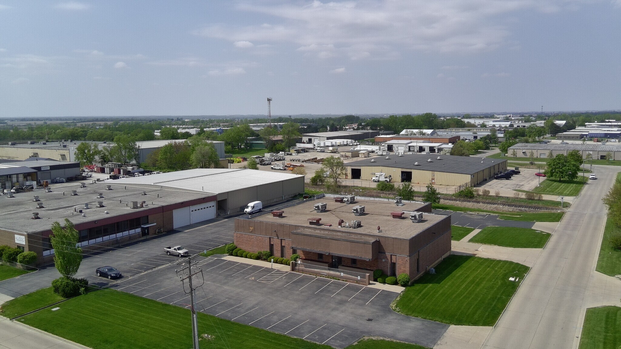 2305 W Altorfer Rd, Peoria, IL for sale Interior Photo- Image 1 of 21