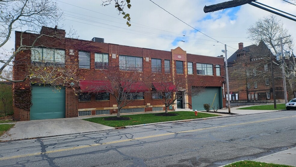 1457 E 40th St, Cleveland, OH for lease - Building Photo - Image 2 of 38