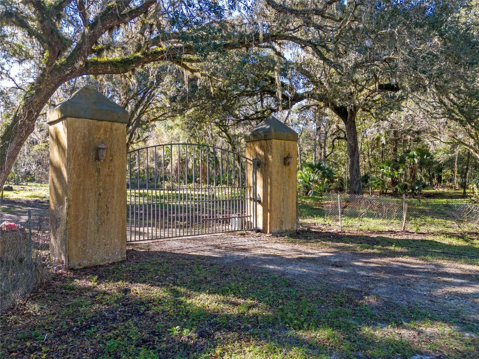 13524 Corkwood Ln, Astatula, FL for sale Primary Photo- Image 1 of 34