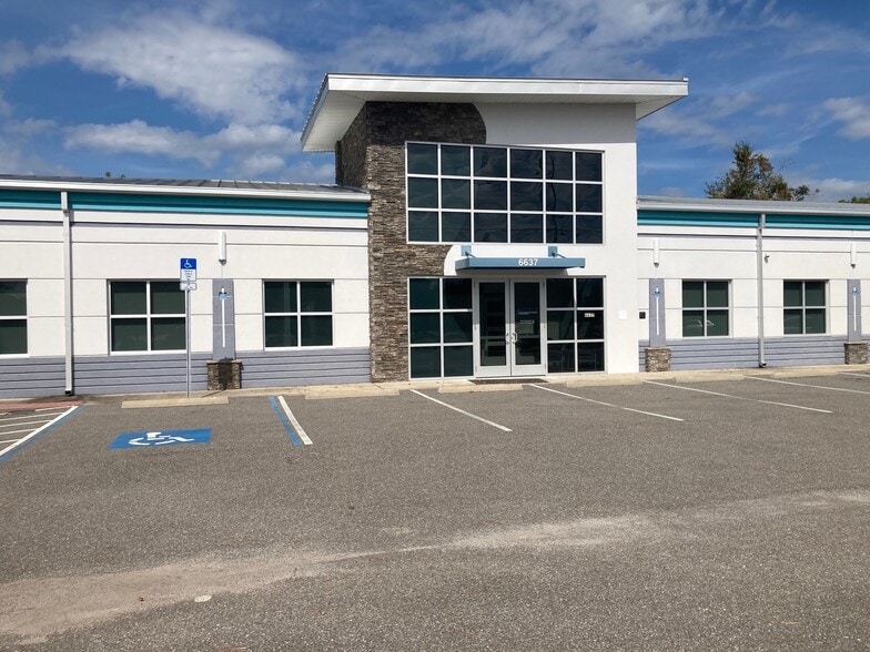 6637 Gunn Hwy, Tampa, FL for lease - Building Photo - Image 3 of 27