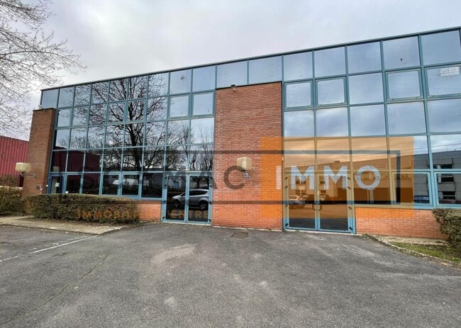 Location Bureaux 570 m²