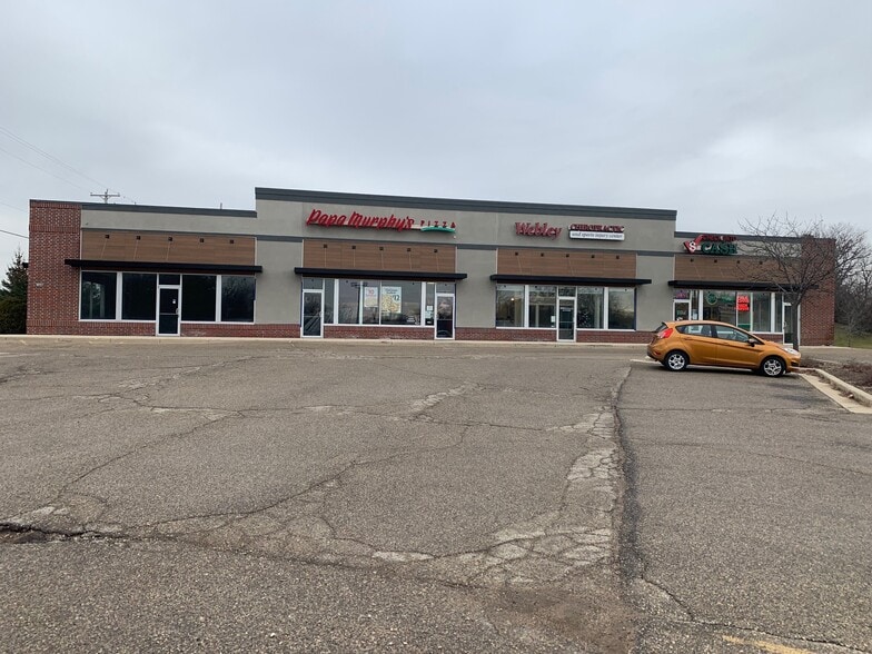 1448 S Teut Rd, Burlington, WI for lease - Building Photo - Image 1 of 3