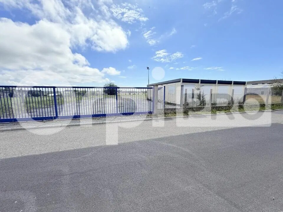 Location Terrain 3 602 m² - Photo 1