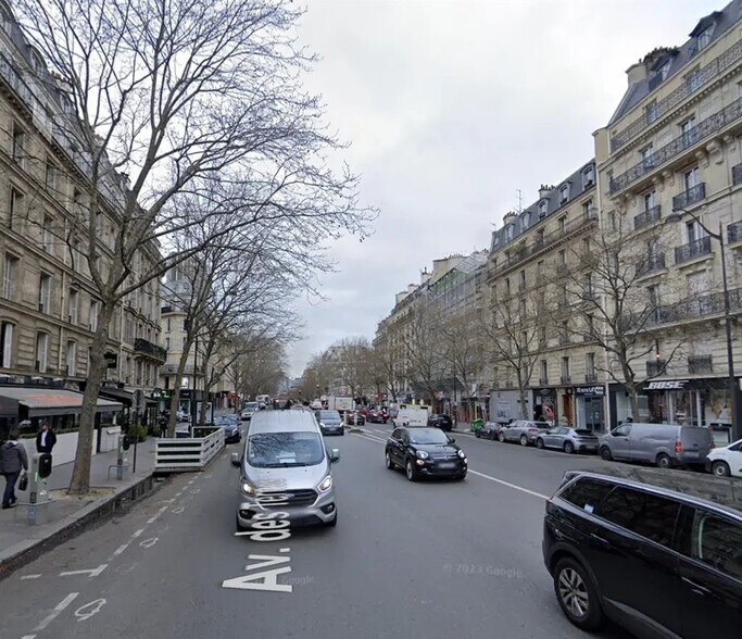 Retail in Paris for lease - Building Photo - Image 1 of 3