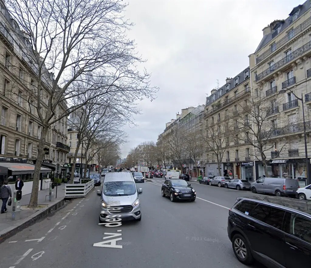 Retail in Paris for lease Building Photo- Image 1 of 4