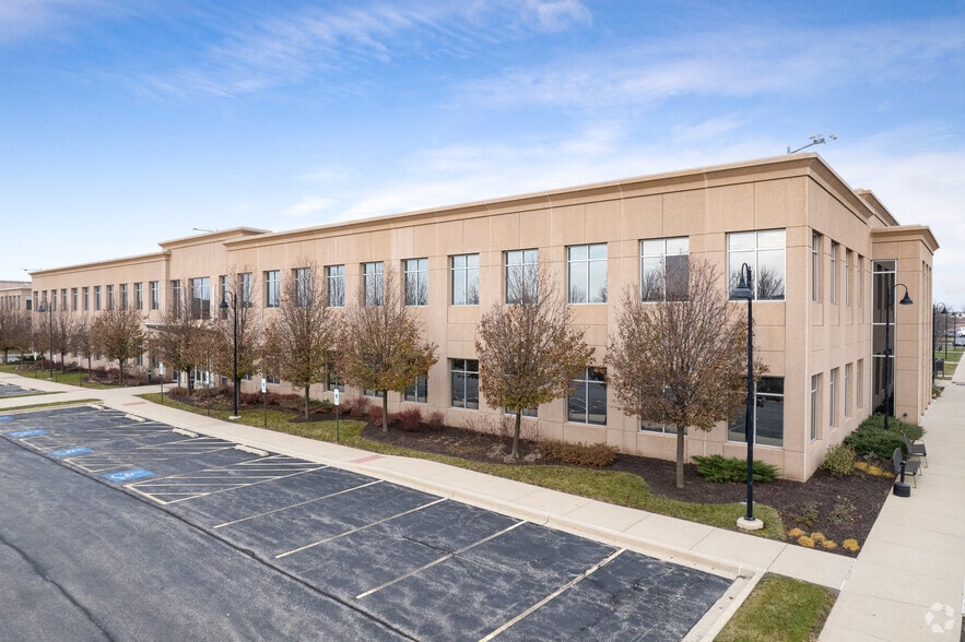 2651 Compass Rd, Glenview, IL for lease - Building Photo - Image 2 of 7