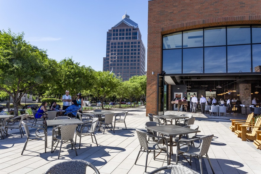 180 S Clinton Ave, Rochester, NY for lease - Building Photo - Image 2 of 19