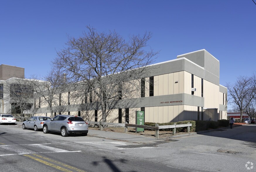 817 Merrimack St, Lowell, MA for sale - Primary Photo - Image 2 of 6