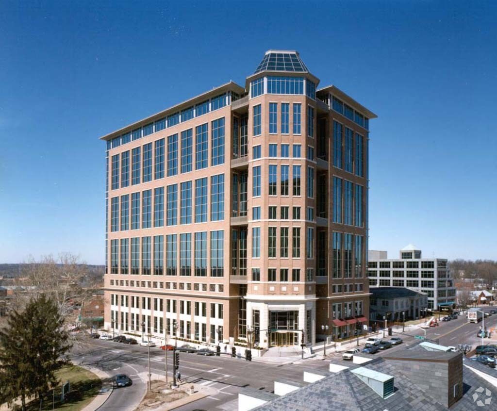 1 N Brentwood Blvd, Saint Louis, MO 63105