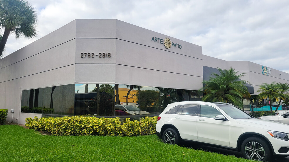 2782-2898 NW 79th Ave, Miami, FL for lease - Building Photo - Image 1 of 4