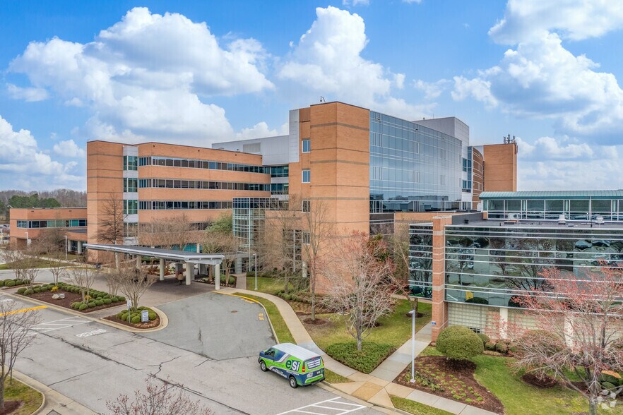 4000 Coliseum Dr, Hampton, VA for sale - Building Photo - Image 1 of 1