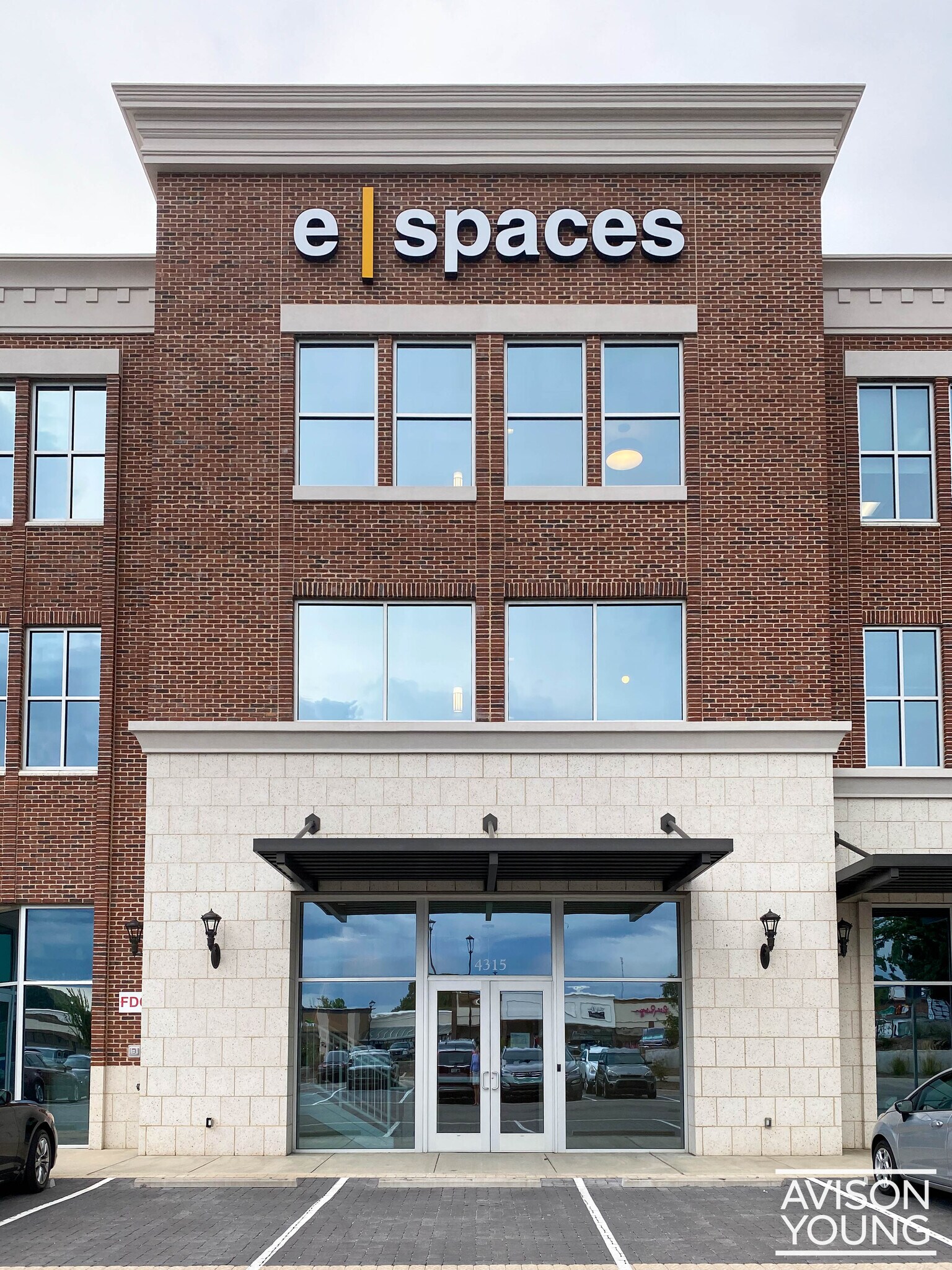 4320 Kingston Pike, Knoxville, TN 37919 The Shops At Western Plaza