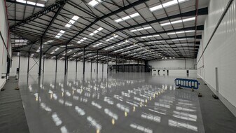 22 Oriana Way - Warehouse