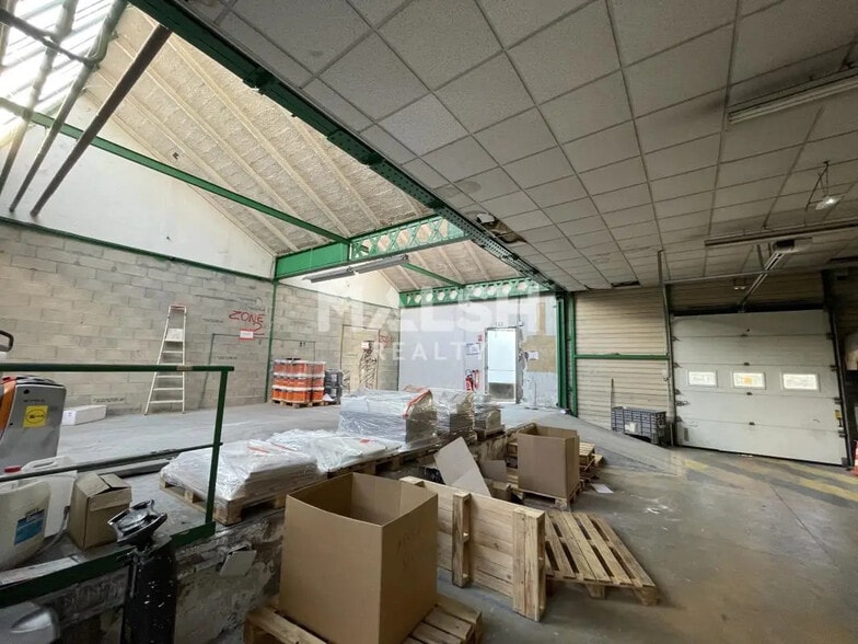 Flex in Villeurbanne for lease - Interior Photo - Image 3 of 15