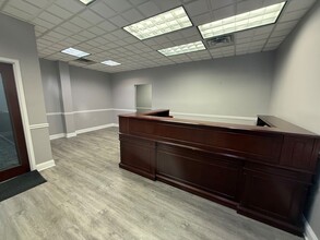 8150 Perry Hwy, Pittsburgh, PA for lease Interior Photo- Image 2 of 9