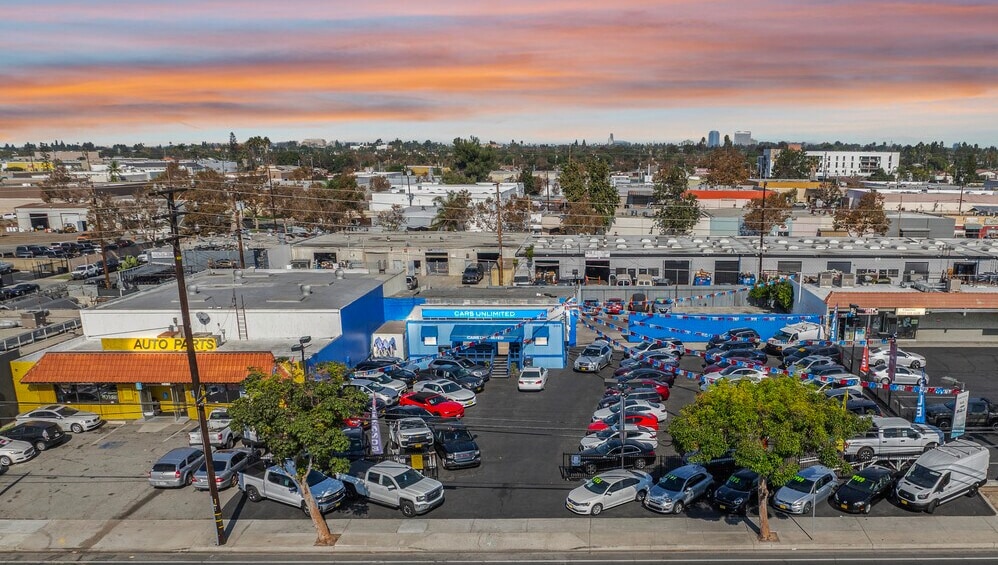 2301 W 1st St, Santa Ana, CA for sale Primary Photo- Image 1 of 2