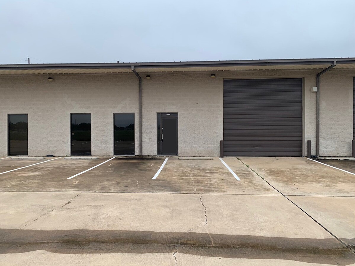 10302-10308 Cash Rd, Stafford, TX 77477 | LoopNet