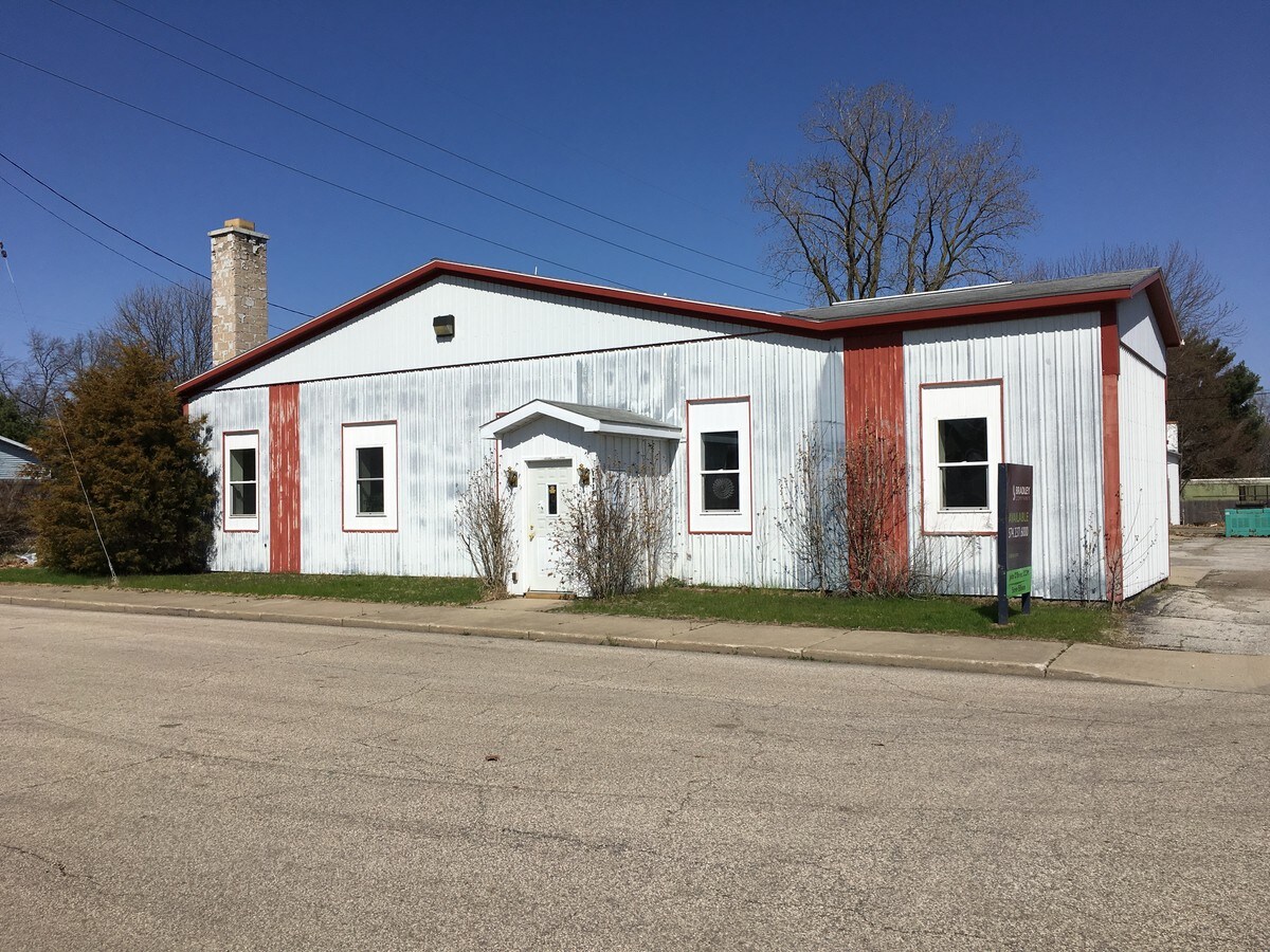 1118 Forest Ave, Mishawaka, IN 46545