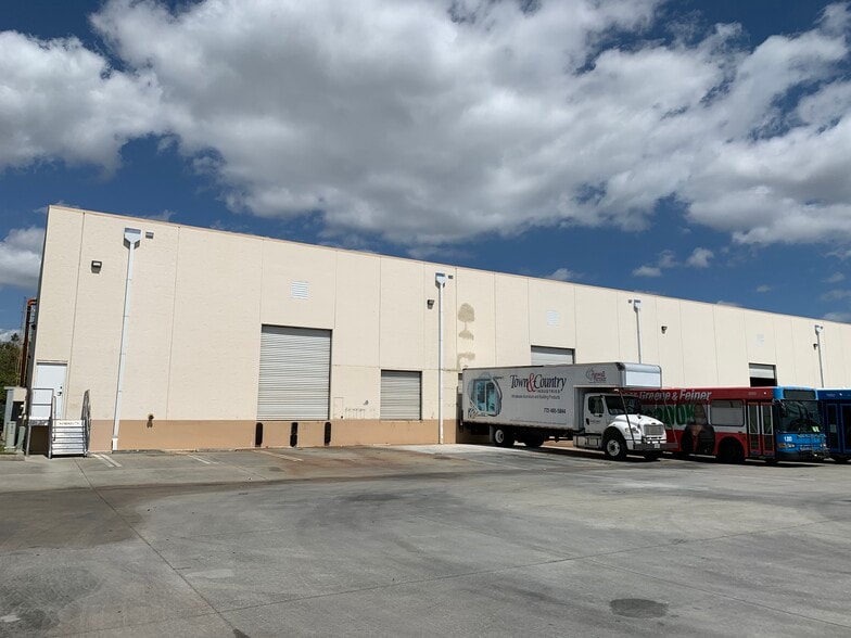 8620 NW LTC Pky, Port Saint Lucie, FL for lease - Building Photo - Image 3 of 9