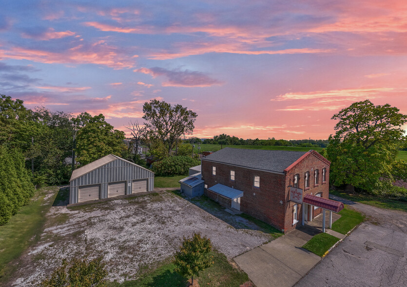 30 E 3rd St, New Albany, IN for sale - Primary Photo - Image 1 of 28