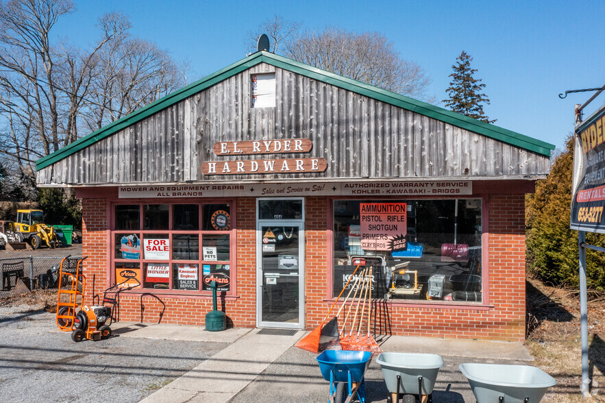 494 Montauk Hwy, East Quogue, NY for sale - Building Photo - Image 3 of 23