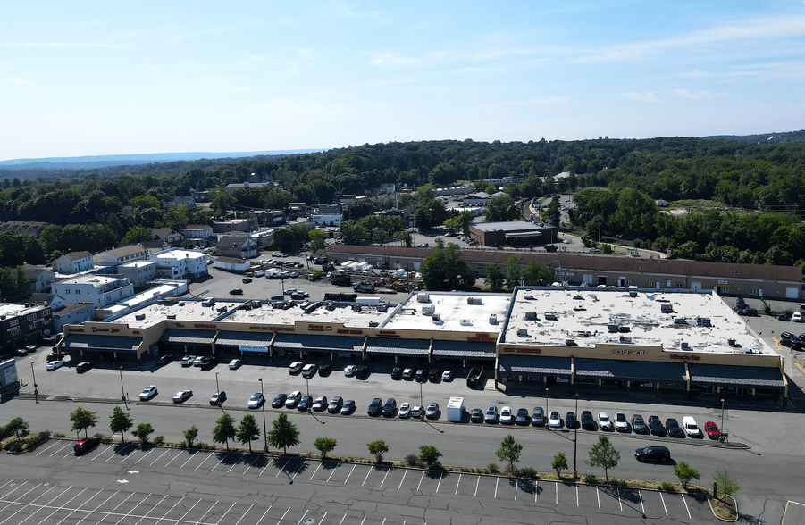 430 Nanuet Mall S, Nanuet, NY for lease - Building Photo - Image 1 of 12