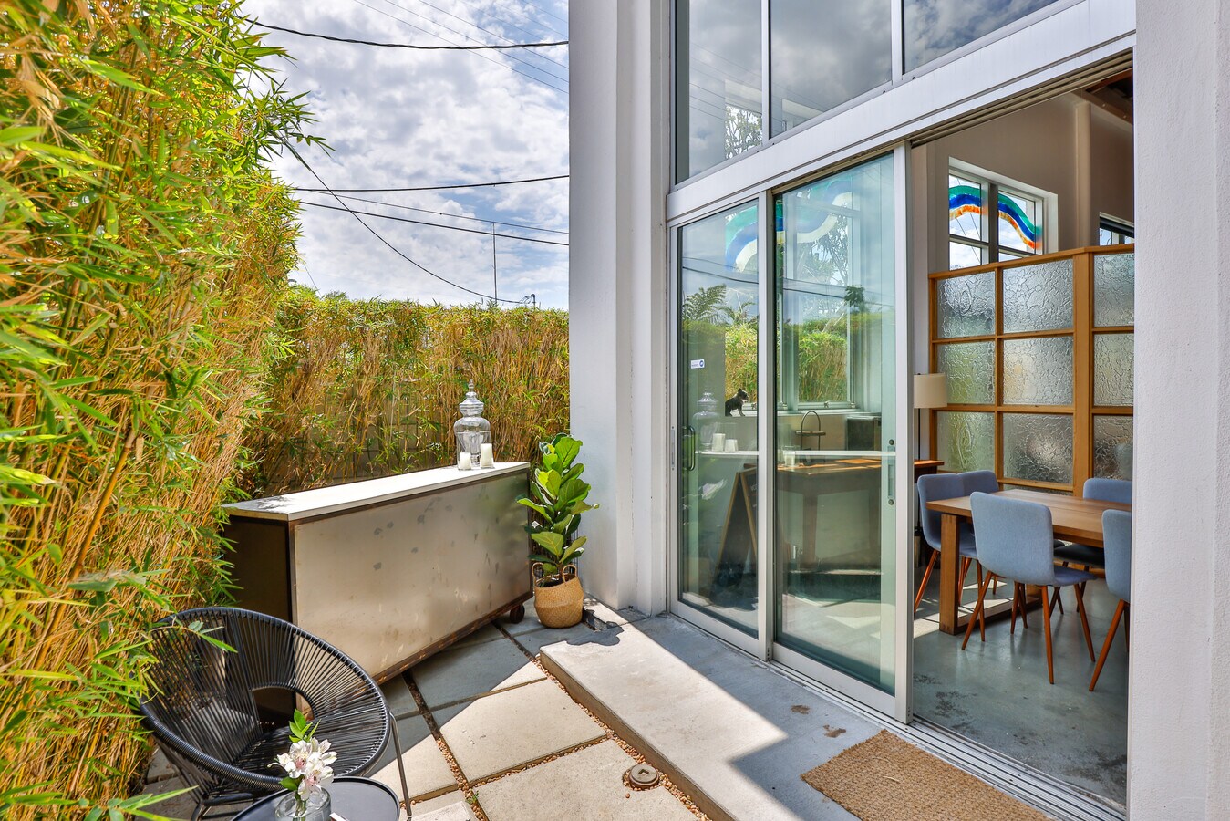 2100 Abbot Kinney Blvd, Venice 90291 Bay City Lofts